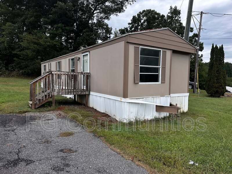 Morganton House: 1780 Bradford Dr