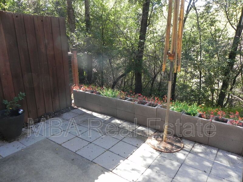 Prescott Condo: 610 S Granite St