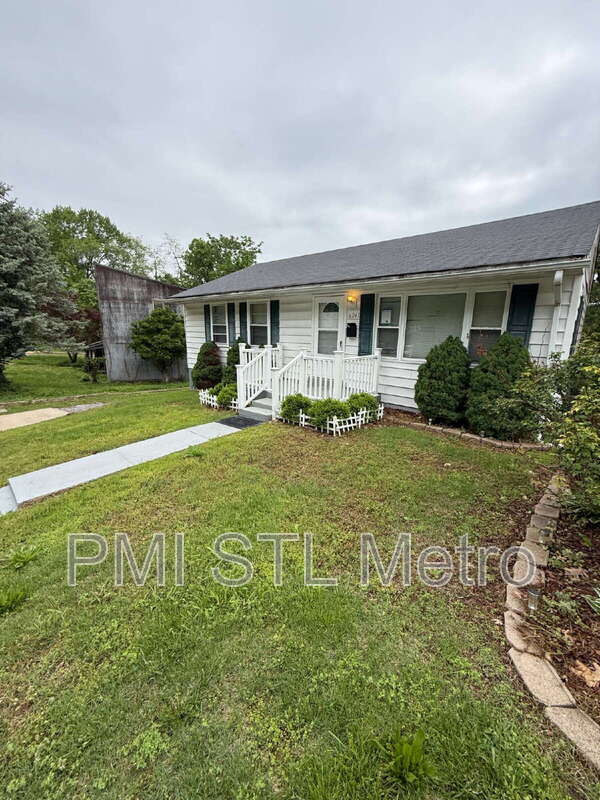 St. Louis House: 6241 Lorraine Ave
