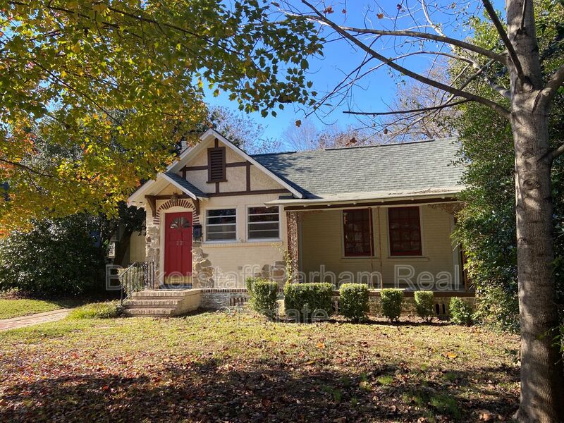 Columbus House: 1221 Owsley Avenue