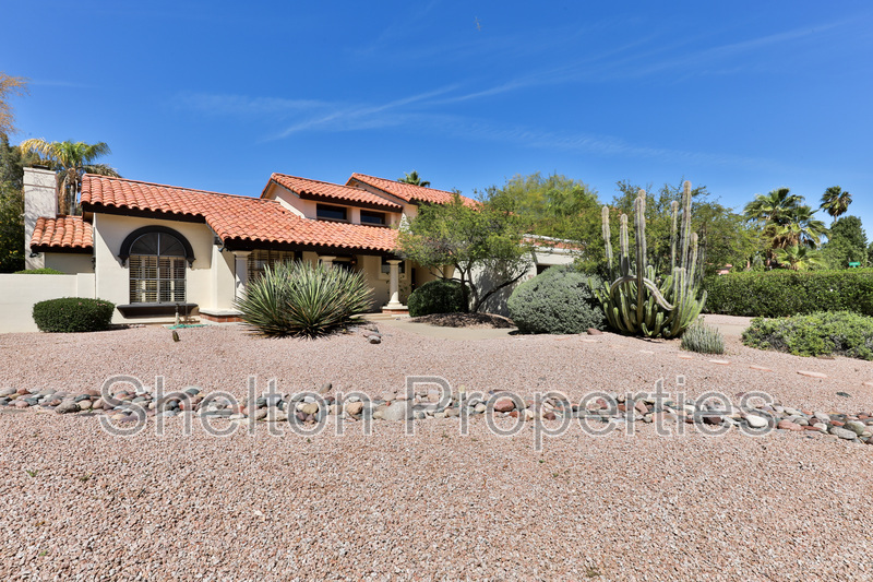 Mesa House: 2708 E Leonora St