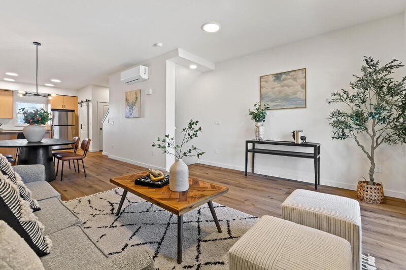 Garden City Townhome: 7457 W Swain Ln