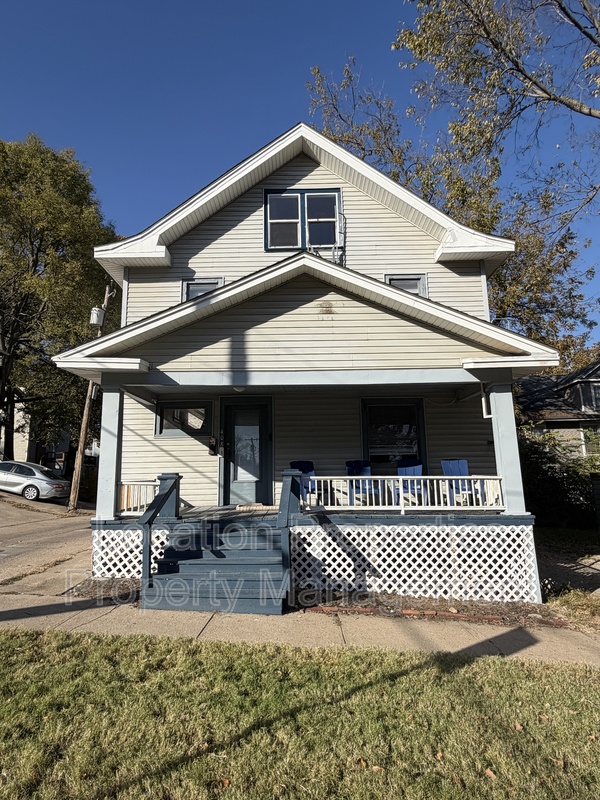 408 W 13th Street, Lawrence rental