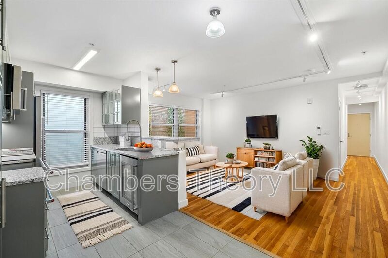 Washington Condo: The Montana 220 2nd St SE