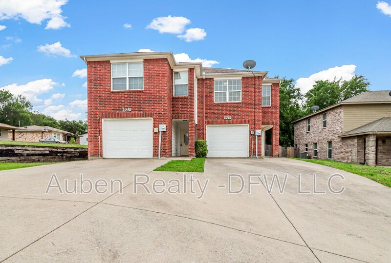 Princeton House: 931 Parkplace Ridge