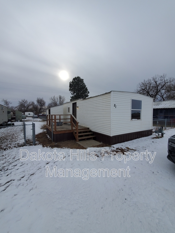 Box Elder House: 107 Gumbo Drive