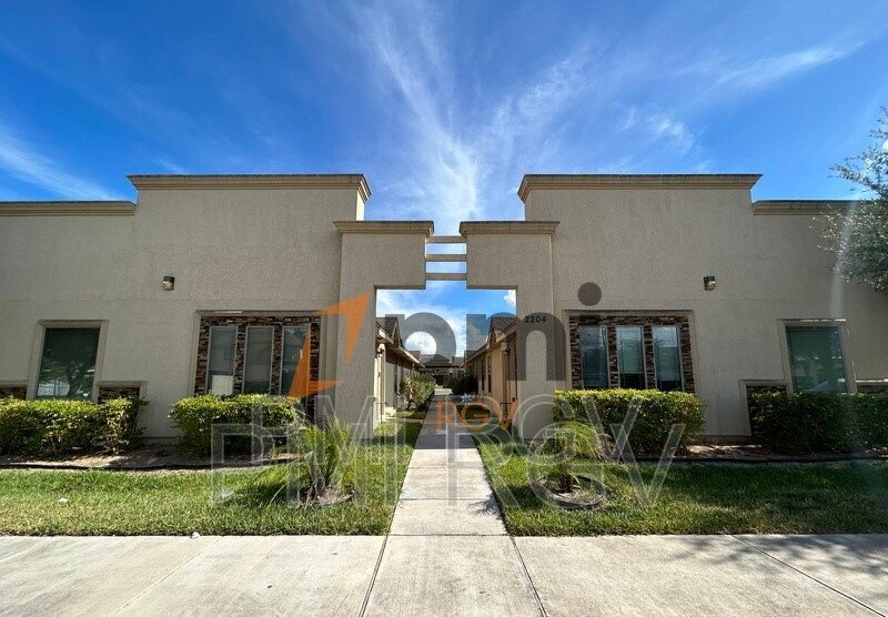 Edinburg Condo: 2204 Taxco Ct