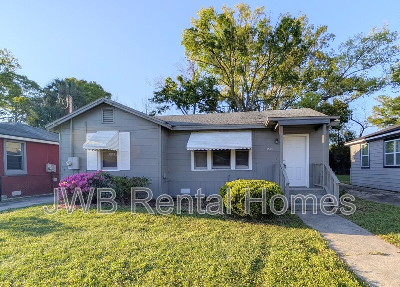 Jacksonville House: 1530 10th St W