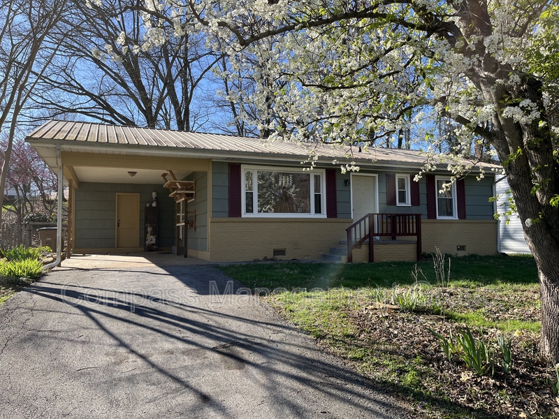 Knoxville House: 2911 Davis Street Southeast