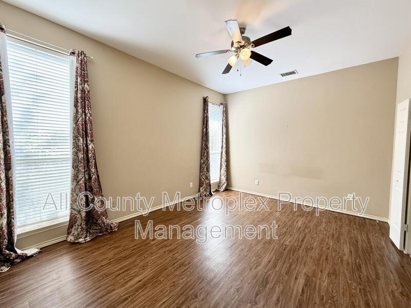 Main Rental Photo 4
