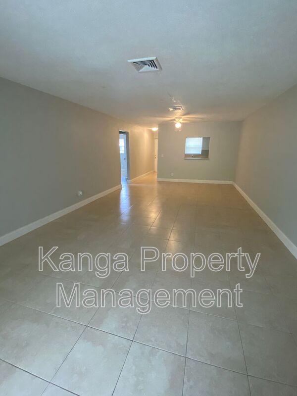 West Palm Beach House: 4327 Cocoanut Road