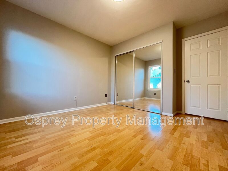 Stylish & Spacious 3-Bed Home! "ASK ABOUT OUR ZERO DEPOSIT" - Photo 4