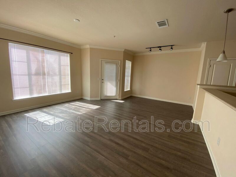 Jacksonville Condo: 8290 Gate Parkway W
