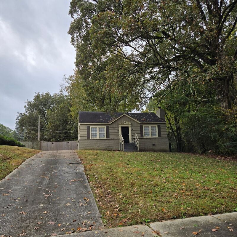 Memphis House: 151 Clower Rd