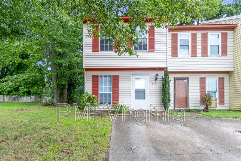 Portsmouth Townhome: 3772 Pepperwood Ct