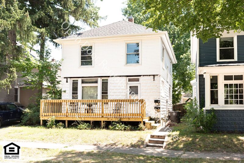 Fort Wayne Condo: 1111 1/2 Maple