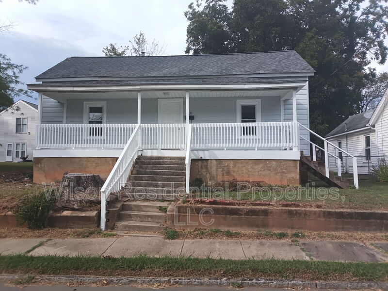 Winston-Salem House: 931 Albert Street