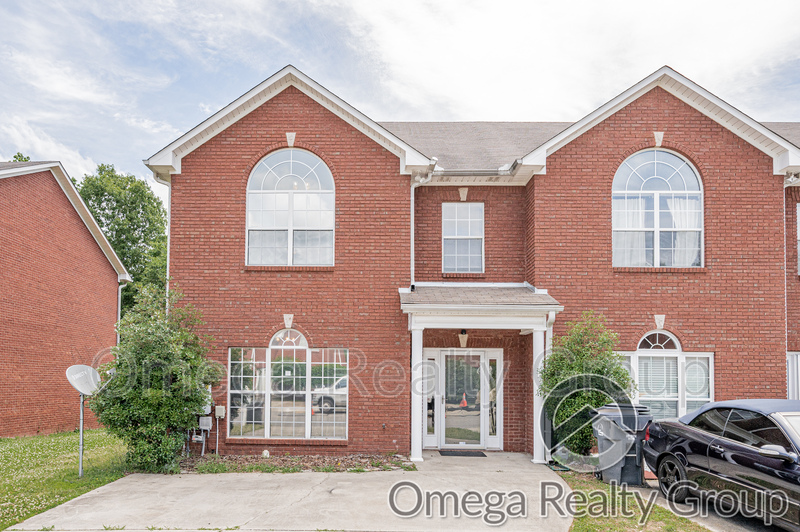 Pelham House: 163 Canyon Trl