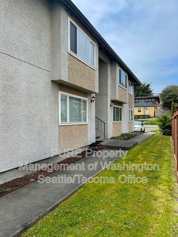 Seattle House: 9816 20th Ave SW