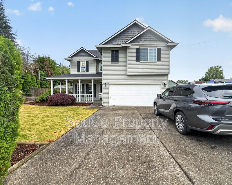 Scappoose House: 34333 East Columbia Avenue