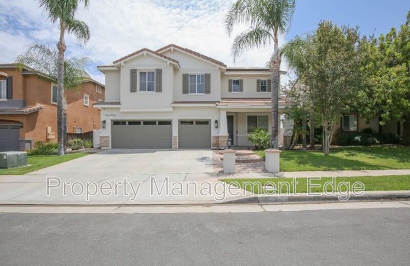 Murrieta House: 33916 Verbena Ave