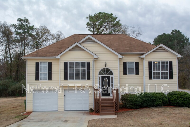 Griffin House: 132 Chariot Dr