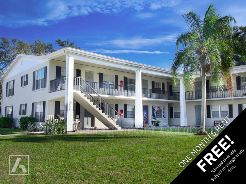 Deland Condo: 916 W. New York Avenue