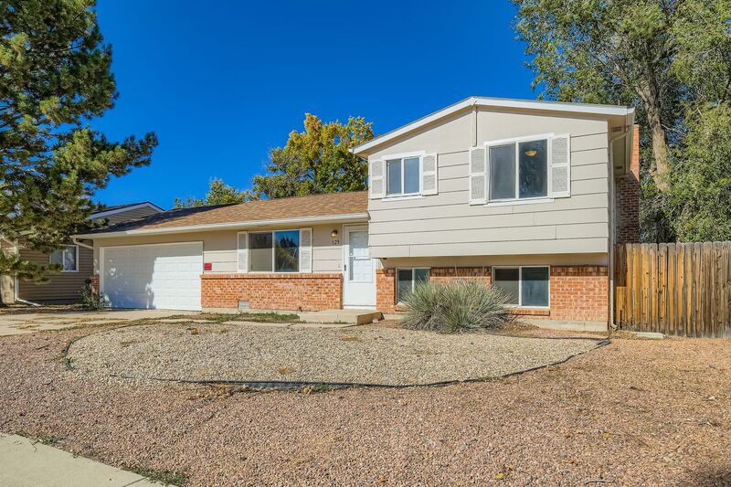 Fountain House: 529 Corte Amino