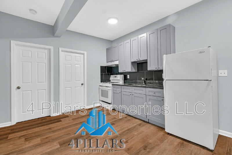 East Chicago Condo: 803 East Chicago Avenue