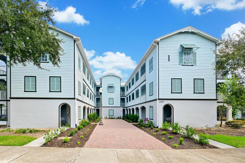 Kissimmee Condo: 7503 Atlantis Way A202