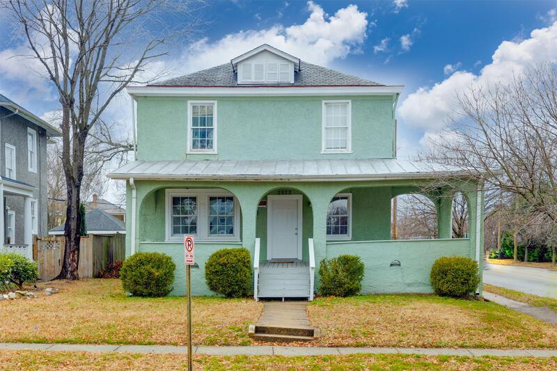 Richmond Condo: 2922 Noble Ave. A