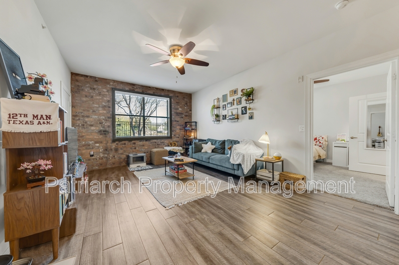 College Station Condo: 1026 Foster Avenue - 202