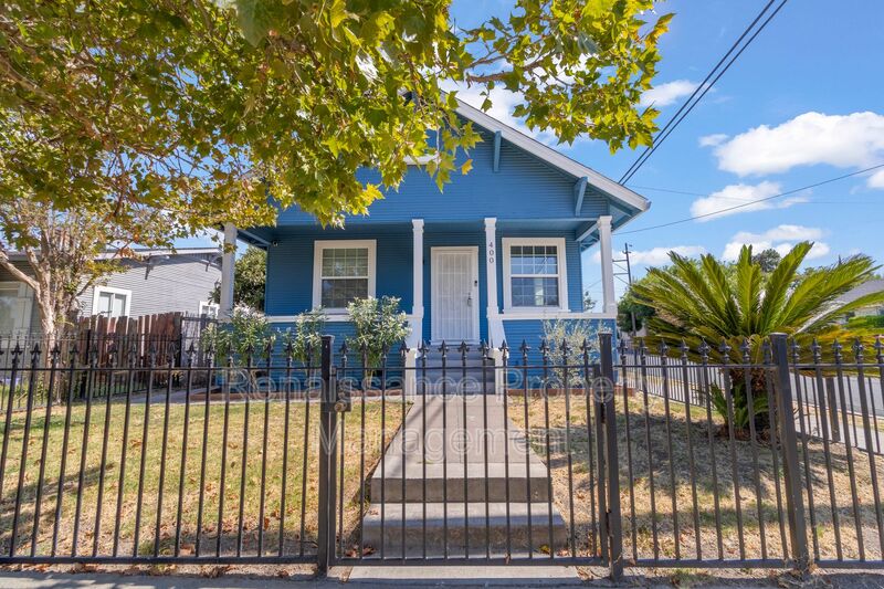 Stockton House: 400 E. Ellis Street