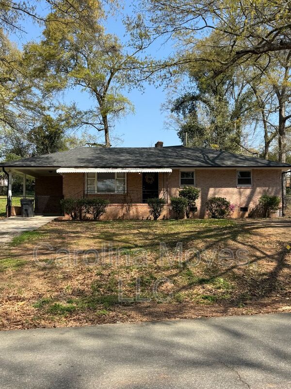 Greenville House: 104 Brookforest Dr.