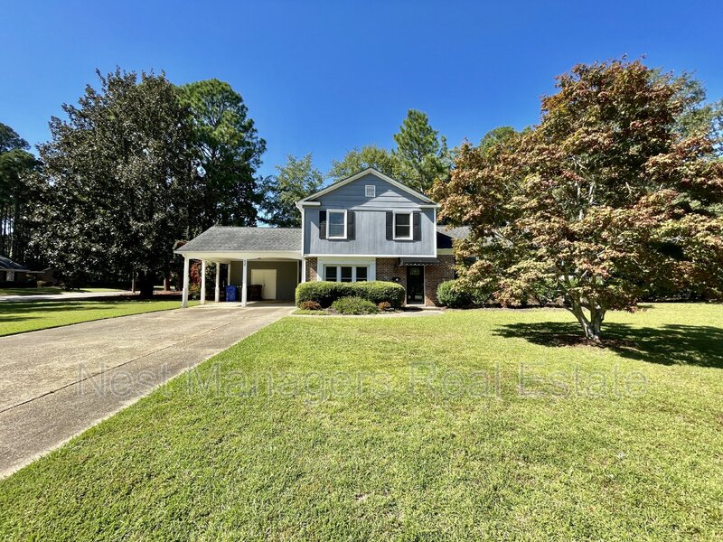 Fayetteville House: 432 Northview Drive