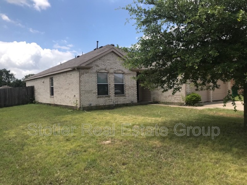 Glenn Heights House: 814 Sage Meadow Dr