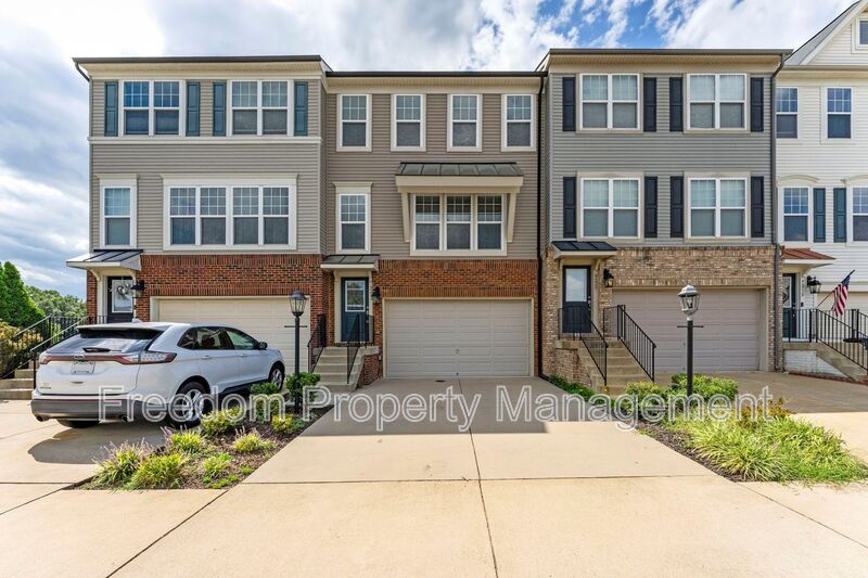 Bristow Townhome: 9222 Dawkins Crest Circle
