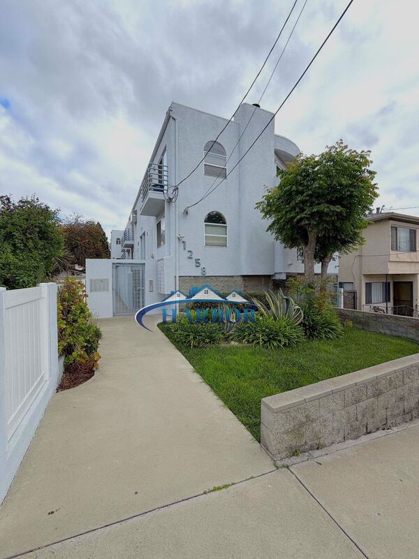 San Pedro House: 1258 W. 25th Street