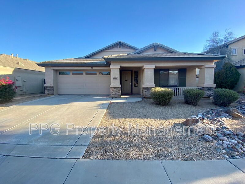 Surprise House: 13609 W Lisbon Ln