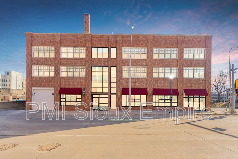 Sioux Falls Condo: 132 S Dakota