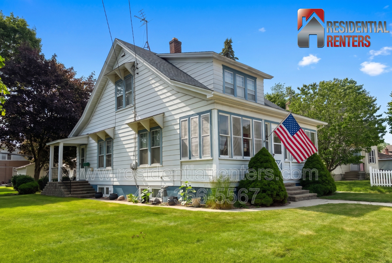 Grafton House: 1007 13th Avenue