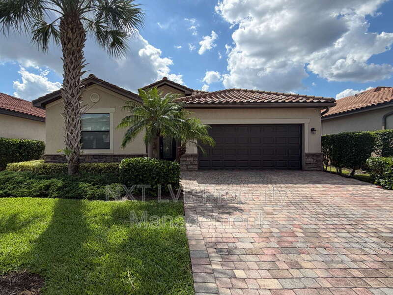 Fort Myers House: 9453 River Otter Dr