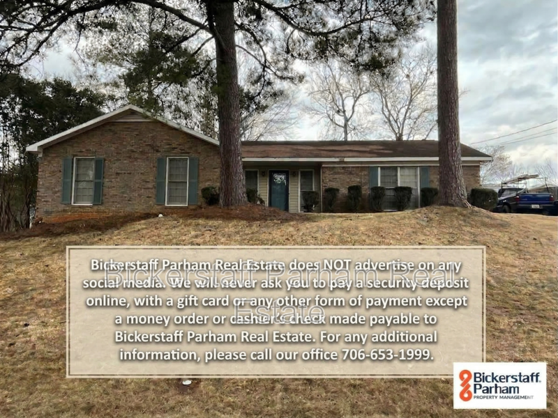 Columbus House: 917 Rimrock Trail