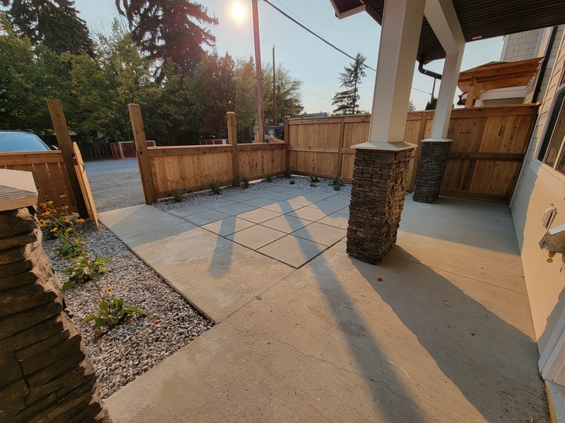 Kelowna Townhome: 816 Glenwood Avenue