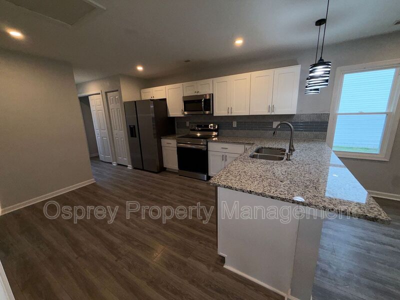 Welcome to this charming 3 bedroom home in Suffolk "ASK ABOUT OUR ZERO DEPOSIT" - Photo 5