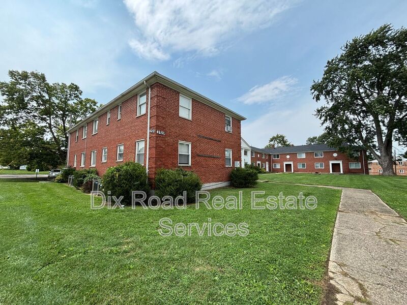 Dayton House: South Smithville Rd 1519