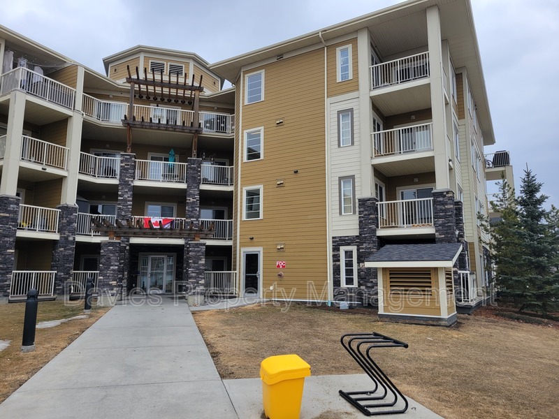 Edmonton Condo: 3670 139 Avenue NW