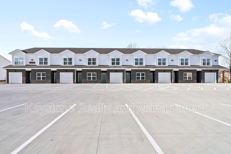 Clarksville Townhome: 750 Tracy Lane