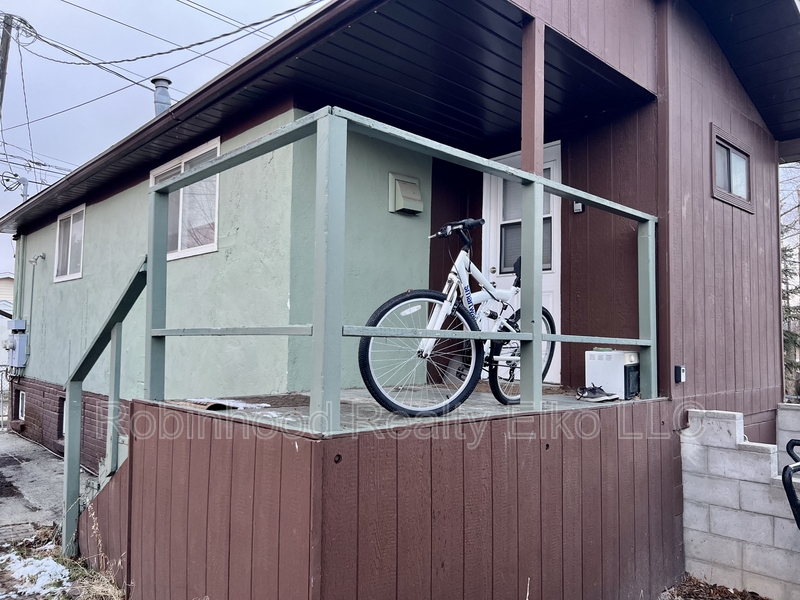 Elko Condo: 756 1/2 Maple Street