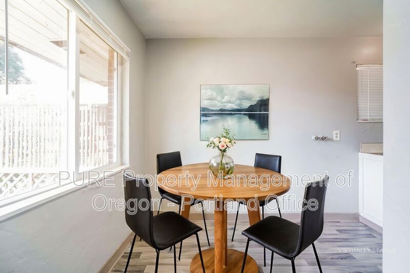 Hillsboro Condo: 1049 SE Walnut St.